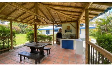 Finca en unidad cerrada en el Canadá sector aguas claras