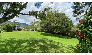 Finca en unidad cerrada en el Canadá sector aguas claras