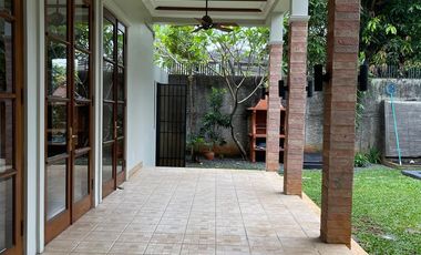 Disewakan rumah 4 kamar Kemang Jakarta Selatan