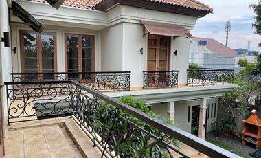 Disewakan rumah 4 kamar Kemang Jakarta Selatan
