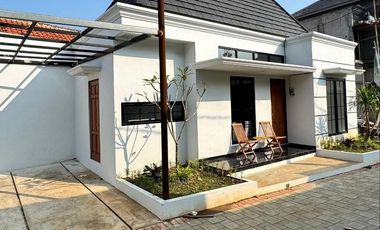 Rumah Dijual Cluster  Limo Depok strategis KPR