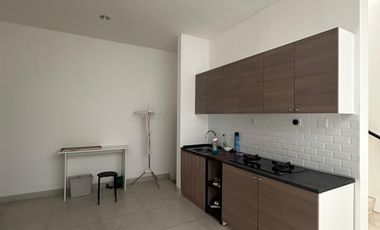 Sewa rumah Riviera Metland green lake city