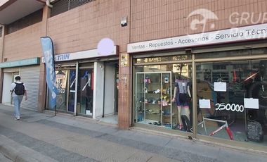 Local Comercial en Venta en Santa Isabel con Lira