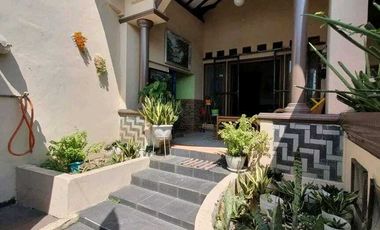 Rumah Cantik di Layung Sari