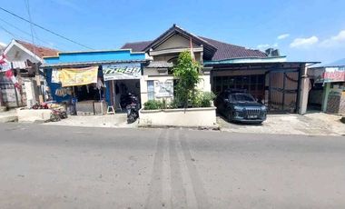 Rumah Cantik di Layung Sari