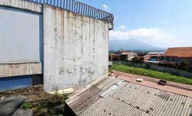 Rumah Cantik di Layung Sari