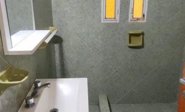 ALQUILER DE DEPARTAMENTO 3 AMBIENTES CON COCHERA DESCUBIERTA - MONTEGRANDE - SOLO 2 PERSONAS