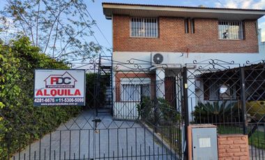 ALQUILER DE DEPARTAMENTO 3 AMBIENTES CON COCHERA DESCUBIERTA - MONTEGRANDE - SOLO 2 PERSONAS