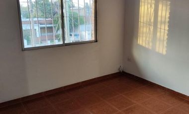 ALQUILER DE DEPARTAMENTO 3 AMBIENTES CON COCHERA DESCUBIERTA - MONTEGRANDE - SOLO 2 PERSONAS