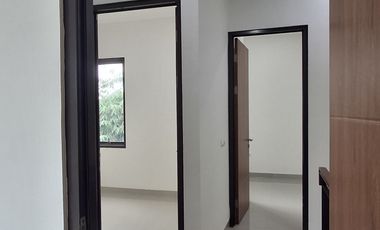 Rumah 2 lantai 3 KT 3 KM selangkah UIN Ciputat