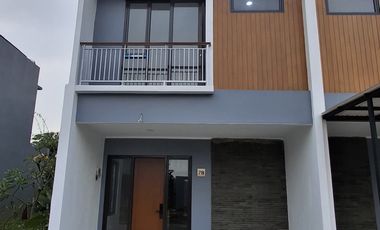 Rumah 2 lantai 3 KT 3 KM selangkah UIN Ciputat