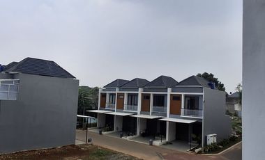 Rumah 2 lantai 3 KT 3 KM selangkah UIN Ciputat