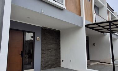 Rumah 2 lantai 3 KT 3 KM selangkah UIN Ciputat