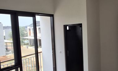 Rumah 2 lantai 3 KT 3 KM selangkah UIN Ciputat