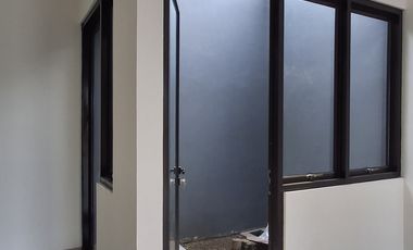 Rumah 2 lantai 3 KT 3 KM selangkah UIN Ciputat