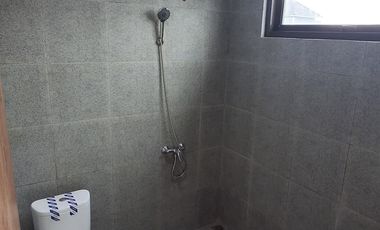 Rumah 2 lantai 3 KT 3 KM selangkah UIN Ciputat