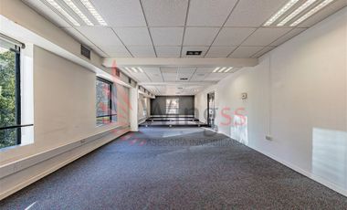 Arriendo Oficina Los Leones Con Estacionamiento