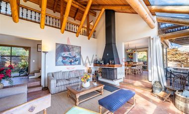 Casa En Venta De 5 Dorm. En Zapallar