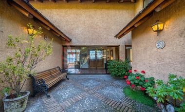 Casa En Venta De 5 Dorm. En Zapallar