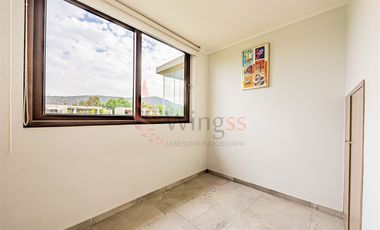 Departamento En Venta De 2 Dorm. En Lo Barnechea