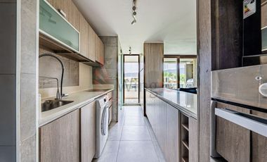 Departamento En Venta De 2 Dorm. En Lo Barnechea