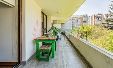 Departamento En Venta De 2 Dorm. En Vitacura