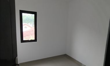 Di sewakan rumah baru di johar baru jakarta pusat