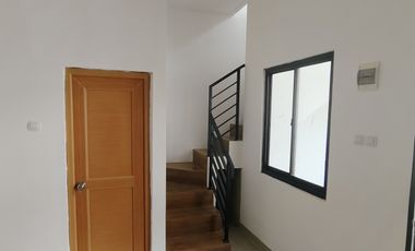 Di sewakan rumah baru di johar baru jakarta pusat