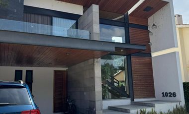 Venta Preciosa Casa Moderna Seminueva en el Cristo con alberca Atlixco