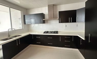 CASA AMUEBLADA EN RENTA EN FRESNOS TRES MARIAS, MORELIA