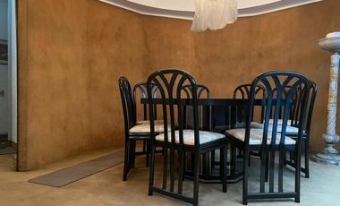 Venta. Casa. 6 ambientes. 4 suite. Cochera. Quincho. Terraza. Jardín. Barracas.