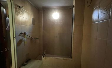 Venta. Casa. 6 ambientes. 4 suite. Cochera. Quincho. Terraza. Jardín. Barracas.