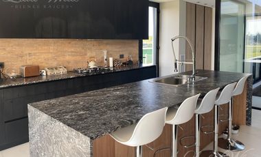 Casa en venta en La Providencia Canning