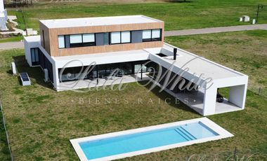 Casa en venta en La Providencia Canning