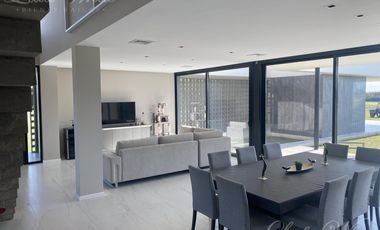 Casa en venta en La Providencia Canning