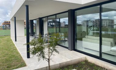 Casa en venta en La Providencia Canning