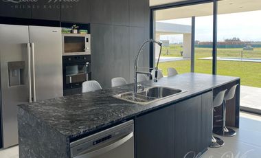 Casa en venta en La Providencia Canning