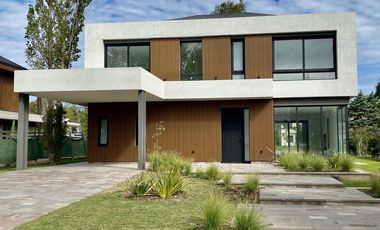 Canning Casa Venta Saint Thomas Este 7 Ambientes Canning