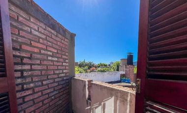 Casa en venta - 4 Dormitorios 4 Baños - La Plata