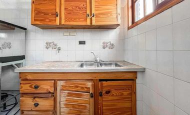 Casa en venta - 4 Dormitorios 4 Baños - La Plata