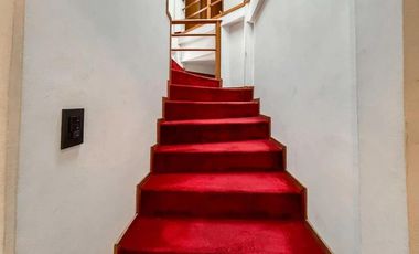 Casa en venta - 4 Dormitorios 4 Baños - La Plata