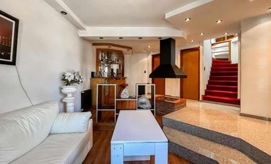 Casa en venta - 4 Dormitorios 4 Baños - La Plata