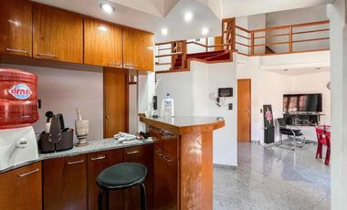 Casa en venta - 4 Dormitorios 4 Baños - La Plata