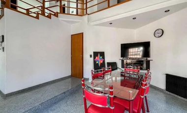 Casa en venta - 4 Dormitorios 4 Baños - La Plata