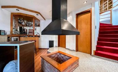 Casa en venta - 4 Dormitorios 4 Baños - La Plata