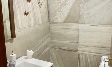 CASA EN VENTA EN FRACC. LA MEZZA