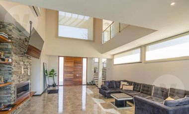 Casa en venta - Barrio Terralagos, Canning