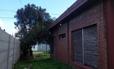 Casa en venta - 2 Dormitorios 2 Baños - 900Mts2 - Florencio Varela