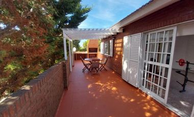 PH en venta - 3 Dormitorios 2 Baños - Santa Teresita