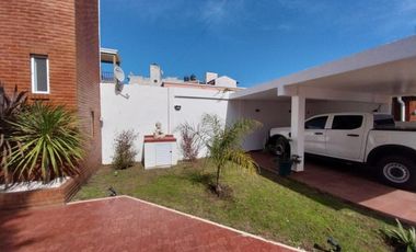 PH en venta - 3 Dormitorios 2 Baños - Santa Teresita